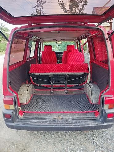 гоф 4: Volkswagen Transporter: 1997 г., 2.4 л, Механика, Дизель, Минивэн — 4