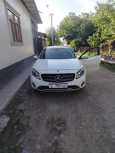 глушител bmw: Mercedes-Benz GLA-Class: 2018 г., 2 л, Автомат, Бензин, Кроссовер — 9