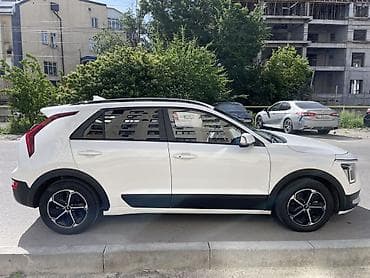 01: Kia Niro: 2022 г., 1.6 л, Гибрид, Кроссовер — 3