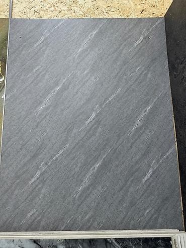 серый гранит: Керамогранит серый, имитация камня - Формат плиты: крупный, тонкий — 1