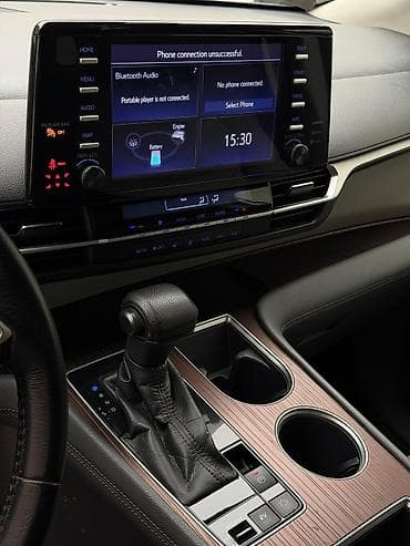 prius v: Toyota Sienna: 2021 г., 2.5 л, Автомат, Гибрид, Минивэн — 4
