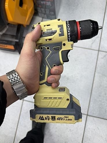 Инструменты: Аккумуляторная дрель-шуруповерт 48V (2.0 Ah) - Питание: литий-ионный — 1