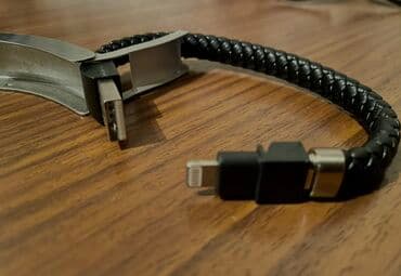 головка от зарядки айфона: Продаю зарядки браслеты. Подходят для айфона и для андроида. Очень — 3