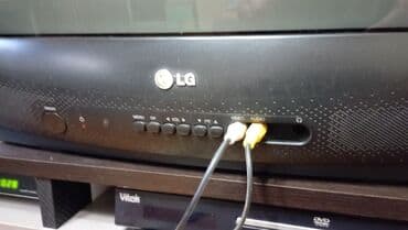 с выдвижным экраном: Продаю ! Телевизор LG всё работает, с пультом в хорошем состоянии — 4