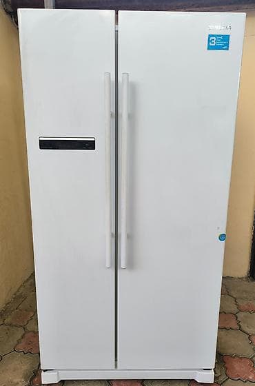 side: Продаю холодильник б.у Samsung двухдверный. 177см высота 90см — 1