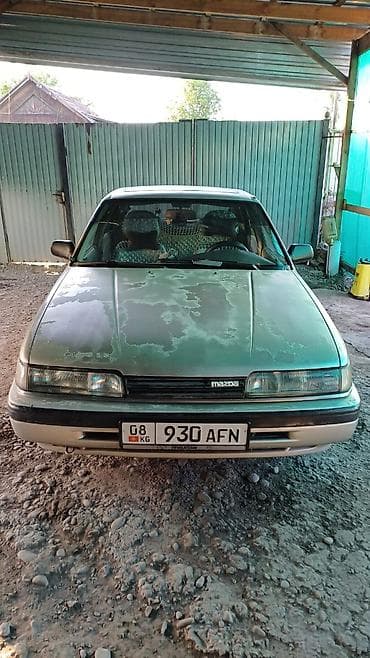 чанган уни к: Mazda 626: 1990 г., 2 л, Кол менен иштөөчү, Бензин, Седан — 1