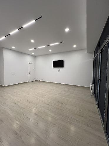 81: Аренда офисов, 81 м², В жилом комплексе, С отдельным сан узлом, С юридическим адресом — 1