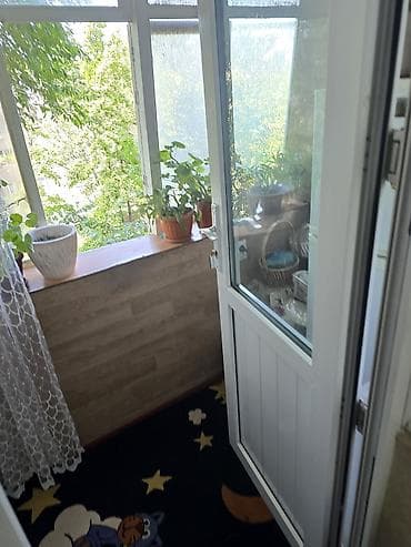 flat osh: 3 комнаты, 56 м², 4 этаж, Старый ремонт — 4