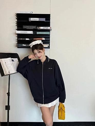 louis vuitton: Куртка Miu miu в Размере S оверсайз новаякачество люкс, материал — 1