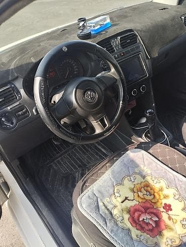 панорамная крыша на авто цена: Volkswagen Polo: 2013 г., 1.6 л, Ручные, Бензин, Седан — 5