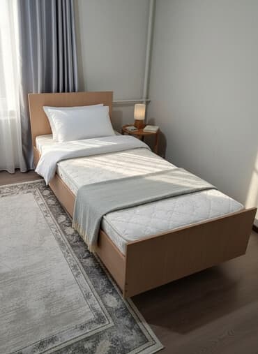 где можно купить матрас на кровать: Односпальная кровать, Б/у, С матрасом, длина - 200 см — 1