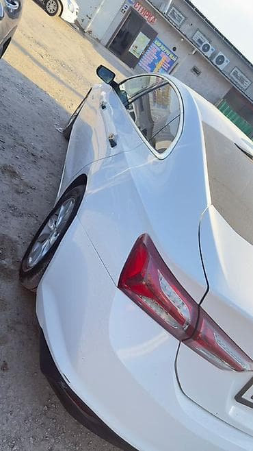 Продается Chevrolet Малибу седана/хэтчбека с автоматической коробкой — 6