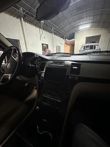 америки: Cadillac Escalade: 2010 г., 6.2 л, Автомат, Бензин, Внедорожник — 2