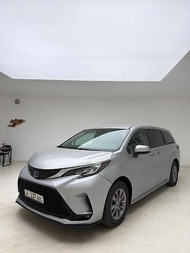 prius v: Toyota Sienna: 2021 г., 2.5 л, Автомат, Гибрид, Минивэн — 8