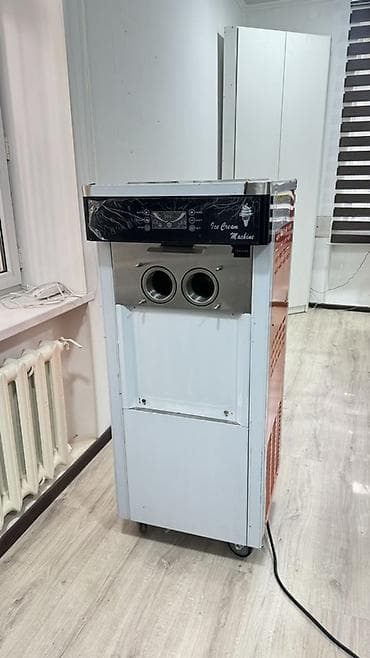 Профессиональный автомат для мягкого мороженого (Ice Cream Machine)
