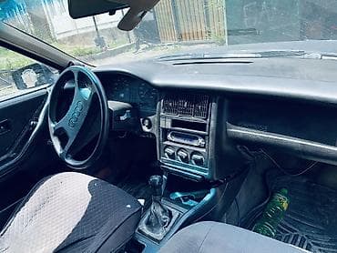 Audi 80: 1998 г., 1.8 л, Кол менен иштөөчү, Бензин — 1