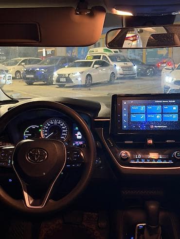 Toyota Corolla: 2021 г., 1.8 л, Вариатор, Гибрид, Седан — 5