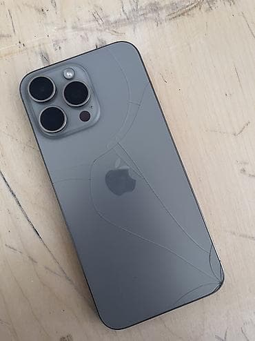 IPhone 15 Pro Max, Б/у, 256 ГБ, Natural Titanium, Зарядное устройство, Защитное стекло, Чехол, 80 %