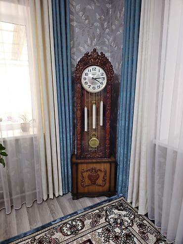 Напольные часы Rolens с маятником и гирями - Классический корпус с