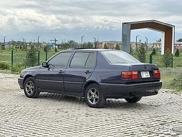 авто бишкек машина кж: Volkswagen Vento: 1994 г., 1.8 л, Автомат, Бензин, Седан — 6