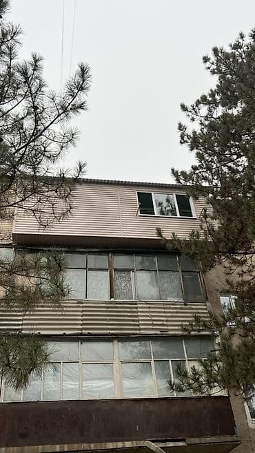 дом из контейнер: Утеплённая и расширенная лоджия/балкон с новым остеклением. - — 1