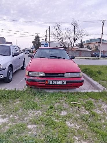 эвакуатор продаётся: Mazda 626: 1991 г., 2 л, Ручные, Бензин, Лифтбек — 3