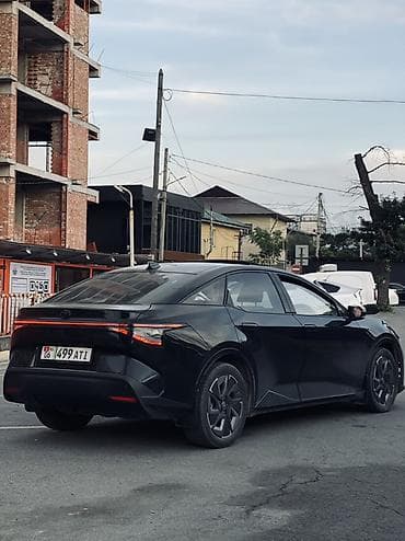 Продажа авто: Toyota bZ3: 2025 г., Автомат, Электромобиль, Лифтбек — 6