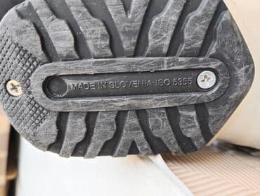 футбольные бутсы predator: Лыжные ботинки, б/у, сделано в Словении, 2 штуки. цена за 2 штуки — 14