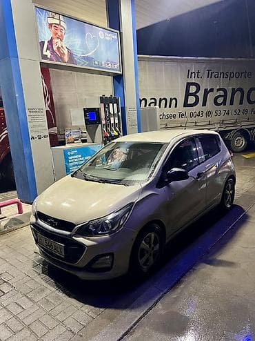 Chevrolet Spark: 2017 г., 1 л, Автомат, Бензин, Хэтчбэк