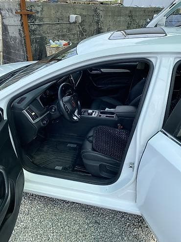 sur ron: Roewe i5: 2020 г., 1.5 л, Автомат, Электромобиль, Седан — 4
