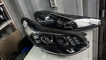 Комплект передних фар Kia
