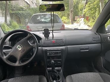 skoda fabia: Skoda Octavia: 2003 г., 1.6 л, Механика, Бензин, Седан — 3