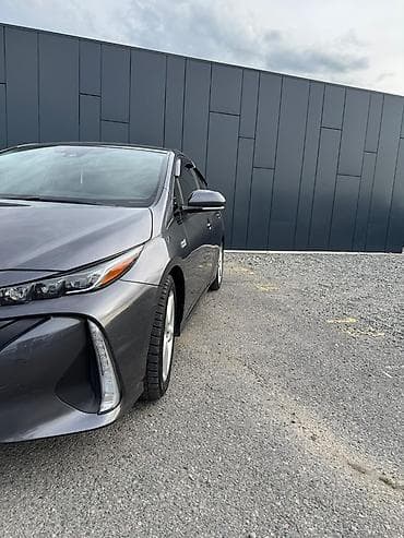 toyota: Toyota Prius: 2019 г., 1.8 л, Вариатор, Гибрид, Хэтчбэк — 8