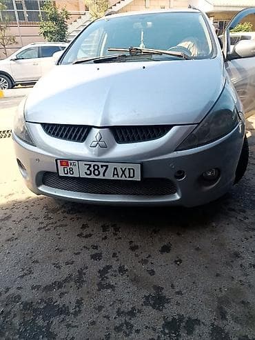 Mitsubishi Grandis: 2006 г., 2.4 л, Вариатор, Бензин, Минивэн