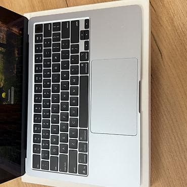 x iphone: В продаже макбук с коробкой MACBOOK AIR 13 2025 M4 chip 16/256 В — 5