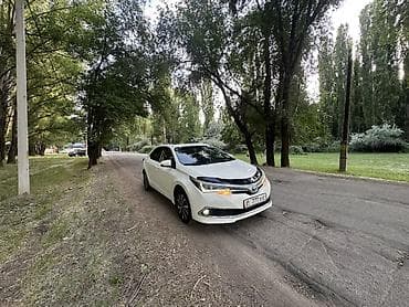 продаю тойота каролла: Toyota Corolla: 2019 г., 1.8 л, Вариатор, Гибрид, Седан — 5