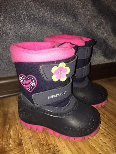 Продаю валенки размер 23-24.В отличном состоянии. Очень тёплые.Не