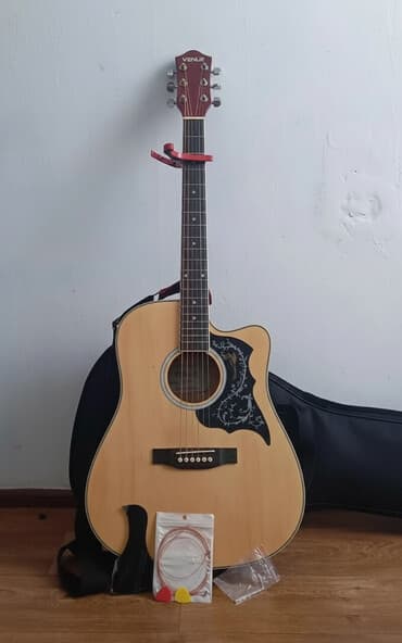 барабанный фильтр: Акустическая гитара VENUS с вырезом (cutaway). Особенности: - — 1