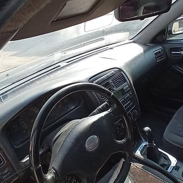 lexus es 2010: Toyota Avensis: 2001 г., Механика, Седан — 4