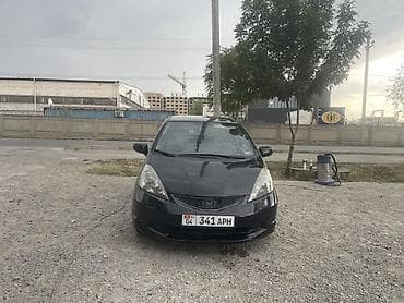 Транспорт: Honda Fit: 2010 г., Автомат, Бензин, Хэтчбэк — 5