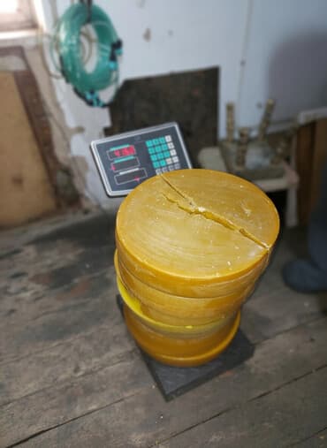 Продам натуральный воск гарантия 100% цена за килограмм