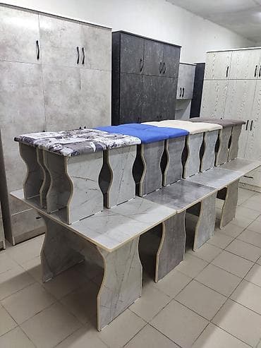 Кухонные столы с 4 табуретками Российский ламинат Размер 1.10 на 65 В at lalafo.kg Кухонные столы с 4 табуретками Российский ламинат Размер 1.10 на 65 В