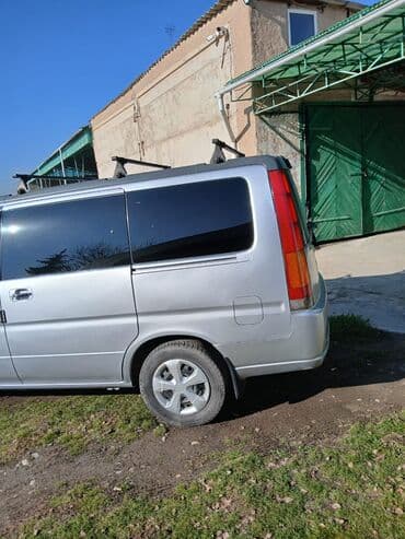 крыло на сапок: Honda Stepwgn: 2001 г., 2 л, Автомат, Бензиновая, Минивэн — 2