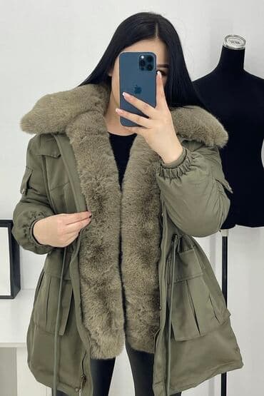 теплый и удобный: Куртка теплая почти новая, я носила её всего месяц в конце — 1