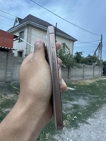 e mount: Смартфон с тройной основной камерой и светодиодной вспышкой. Корпус с — 6