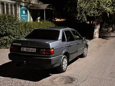 roewe rx8: Volkswagen Passat: 1988 г., Седан — 1