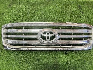 Решетка радиатора Toyota Б/у