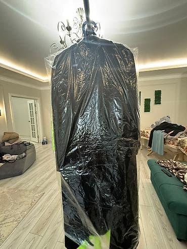 рынок дордой пальто: Лот: верхняя одежда и свитер.Цена: 1500, 2200,300. 1) Длинные — 2