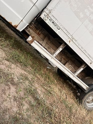 Унаа: Жеңил жүк ташуучу унаа, Mercedes-Benz, Стандарт, 3 т, Колдонулган — 5