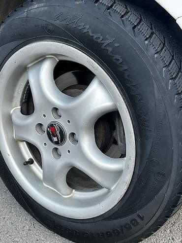 lexus 2001: Toyota Ist: 2003 г., 1.5 л, Автомат, Газ, Хэтчбэк — 4